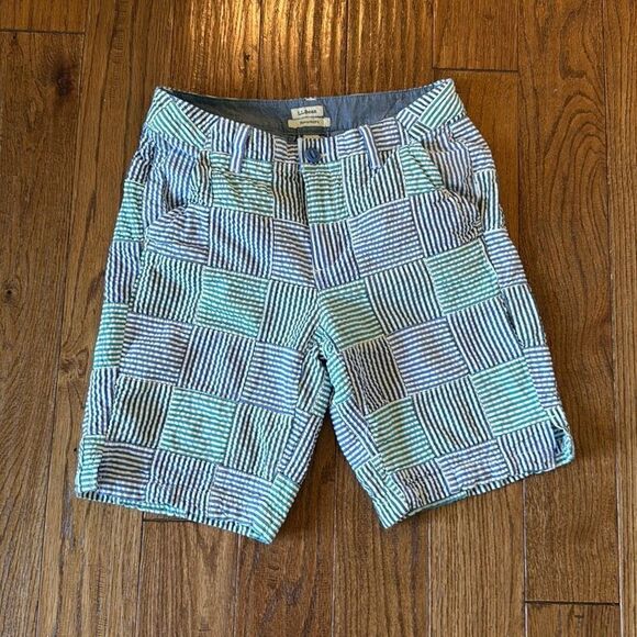 L.L. Bean favorite fit seersucker patchwork Bermuda shorts 4 - Picture 2 of 9
